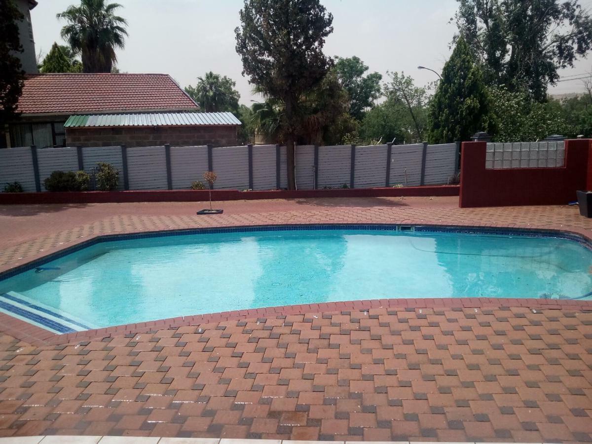 On Hill Lodge Bloemfontein Zewnętrze zdjęcie